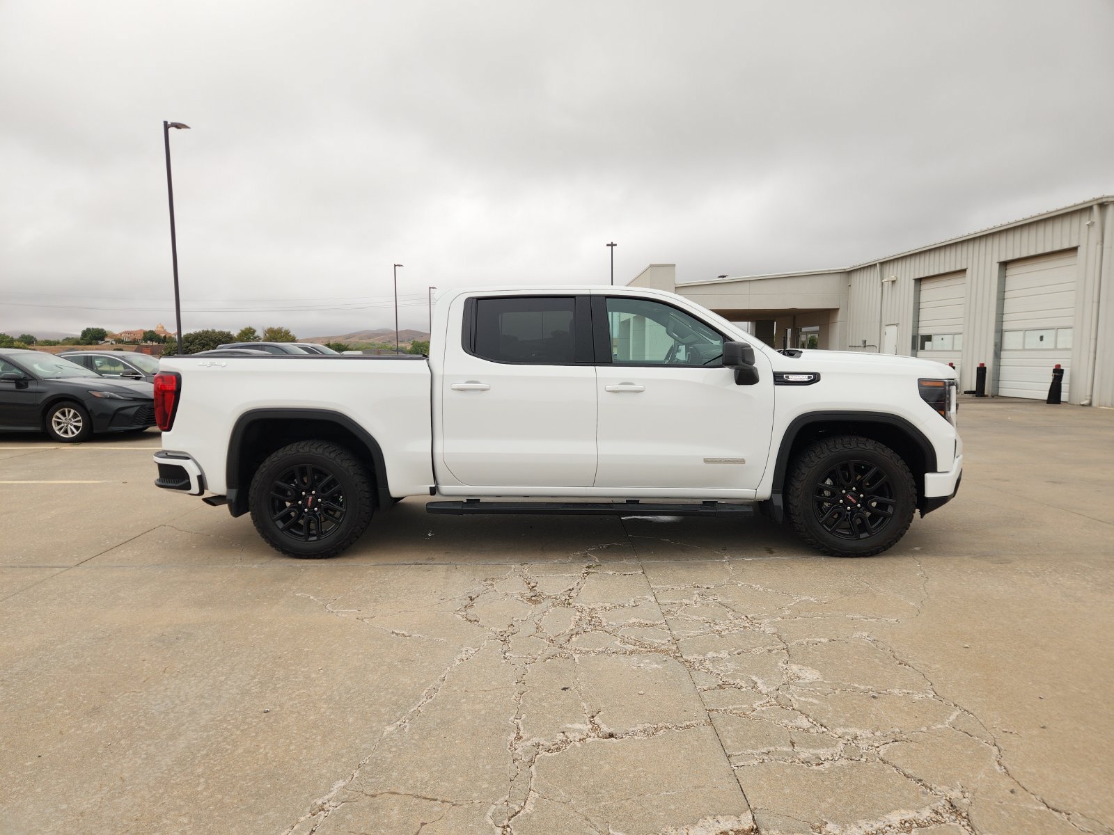 Used 2026 GMC Sierra 1500 Elevation w/ Preferred Package AWD/4WD image 7