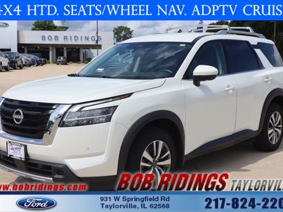 Used 2023 Nissan Pathfinder SL