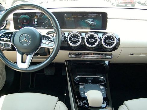 Used 2021 Mercedes-Benz A 220 4MATIC w/ Premium Package image 10