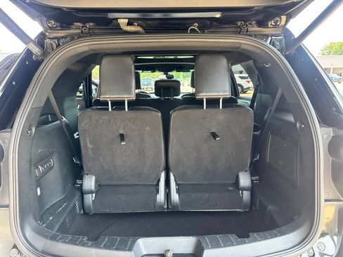 Used 2018 Ford Explorer Limited w/ Equipment Group 301A AWD/4WD image 39