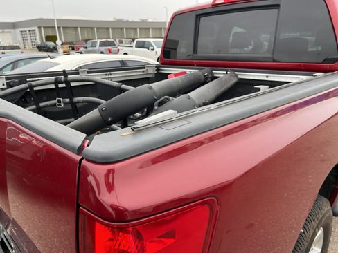 Used 2006 Nissan Titan LE w/ (S01) Side-Airbag Pkg w/ VDC image 15