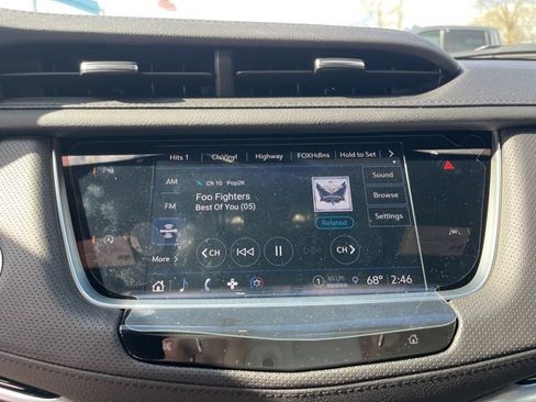 New 2025 Cadillac XT6 Luxury image 27