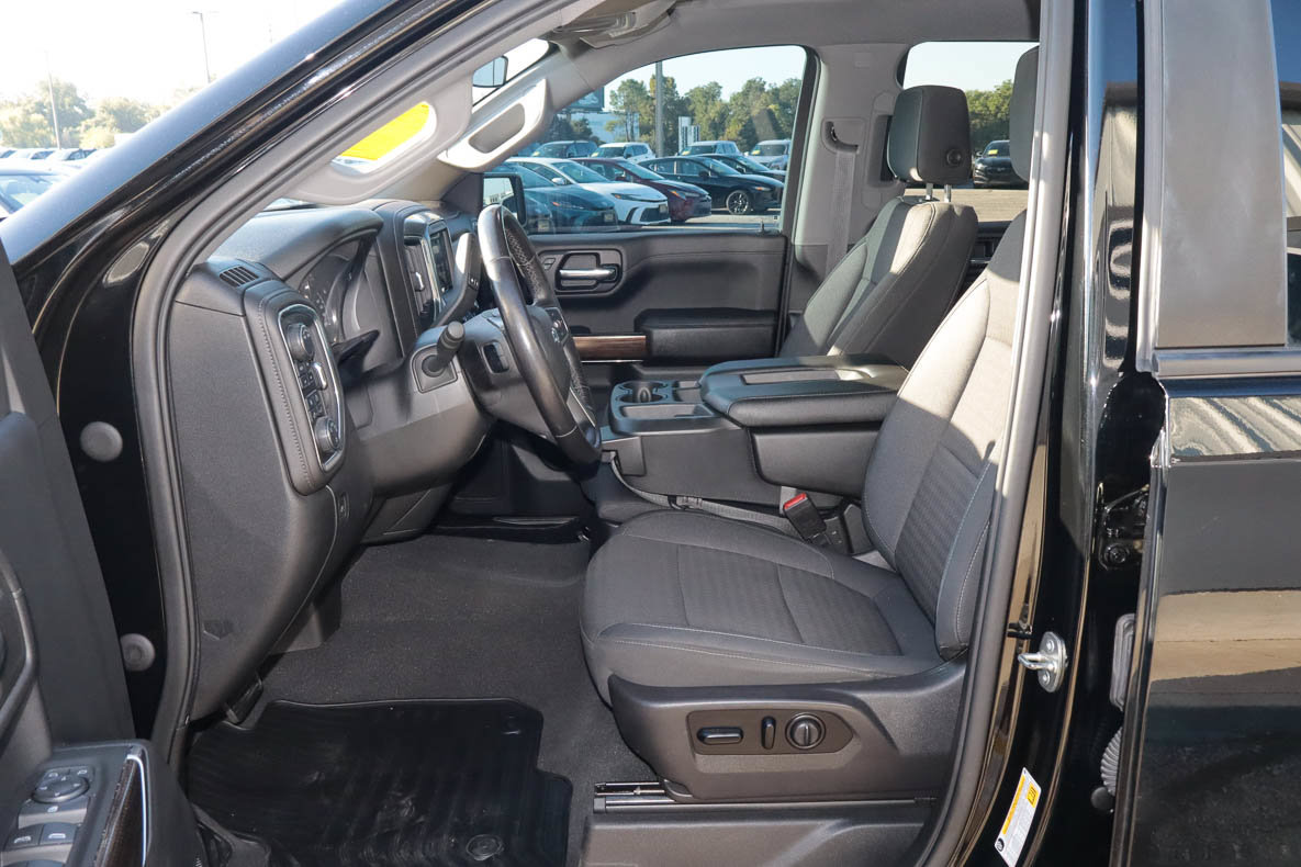 Used 2020 Chevrolet Silverado 1500 RST w/ True North Edition AWD/4WD image 7