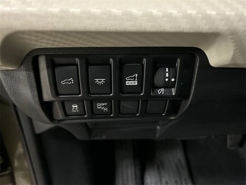 Certified 2022 Subaru Ascent Premium w/ Convenience Package image 17