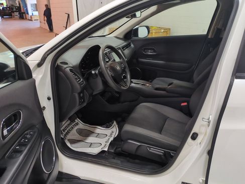 Used 2022 Honda HR-V EX image 15