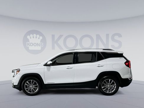 Used 2022 GMC Terrain SLT w/ Tech Package image 13