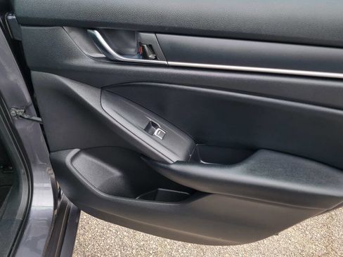Used 2018 Honda Accord Sport image 23