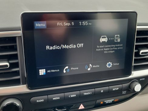 New 2025 Hyundai Venue SEL image 9