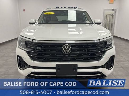 Used 2025 Volkswagen Atlas SEL Premium R-Line AWD/4WD image 2