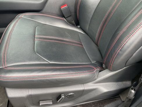 Used 2023 Ford Expedition Limited image 8