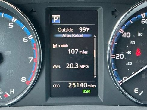 Used 2017 Toyota RAV4 Platinum FWD image 20