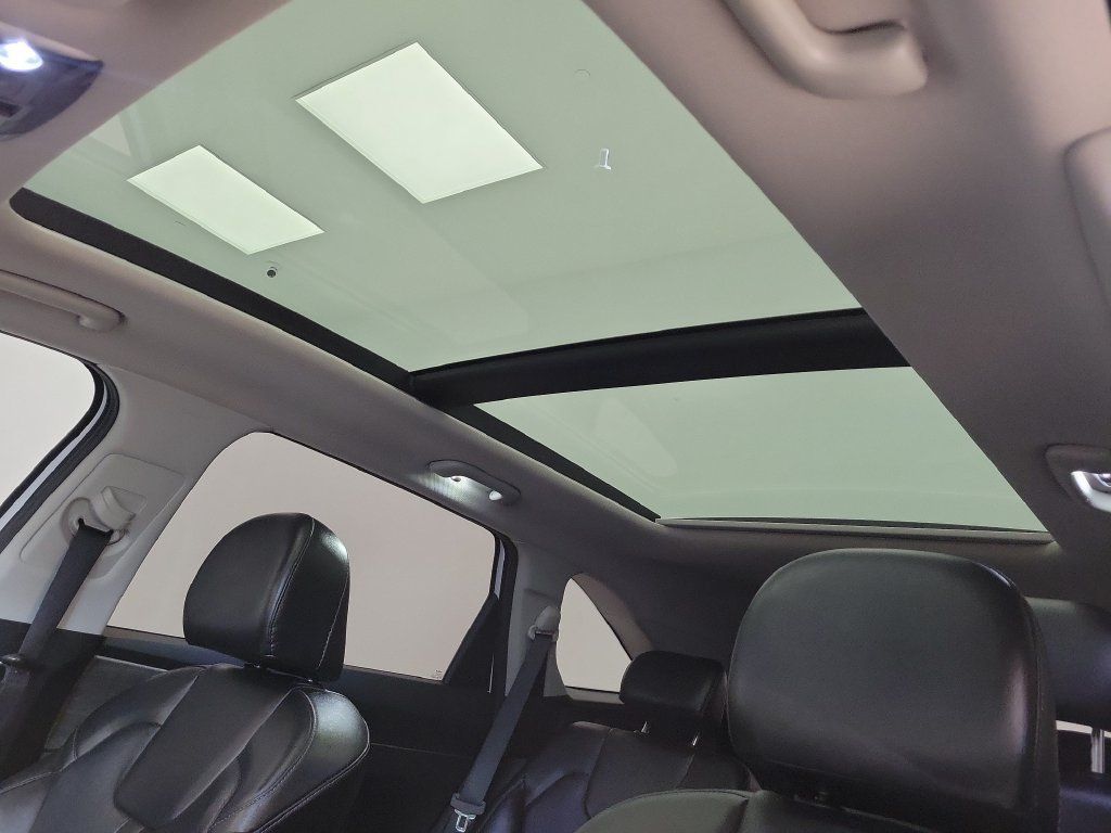Used 2022 Kia Sorento EX w/ Panoramic Sunroof Package FWD image 22