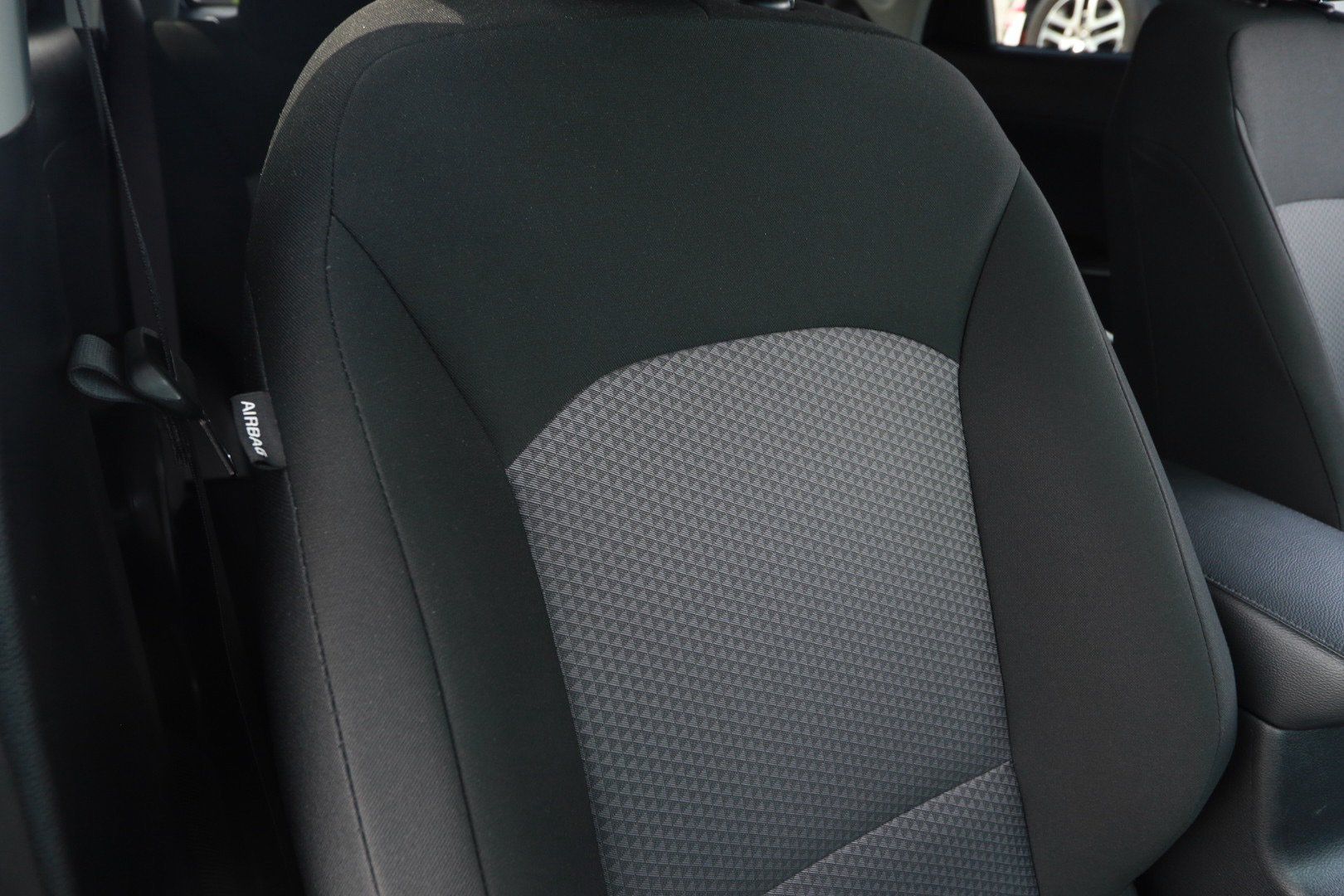 Used 2025 Kia Soul LX w/ LX Technology Package FWD image 27