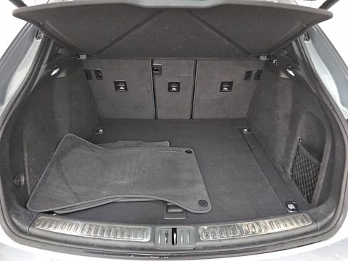 Used 2023 Porsche Macan w/ Premium Package Plus image 20