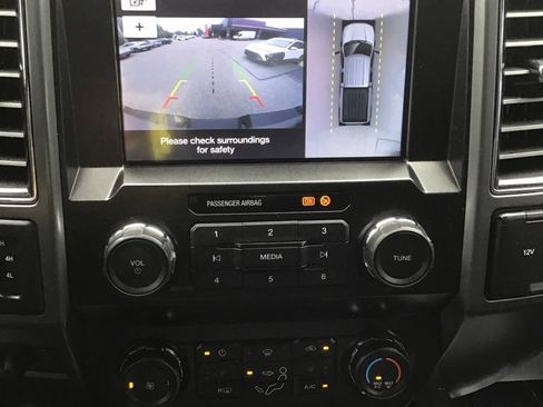 Used 2019 Ford F250 XLT w/ XLT Premium Package AWD/4WD image 9