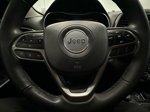 Used 2022 Jeep Cherokee Latitude Lux w/ Sun & Sound Group image 19