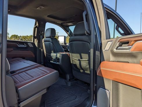 Used 2025 GMC Sierra 2500 Denali Ultimate image 53