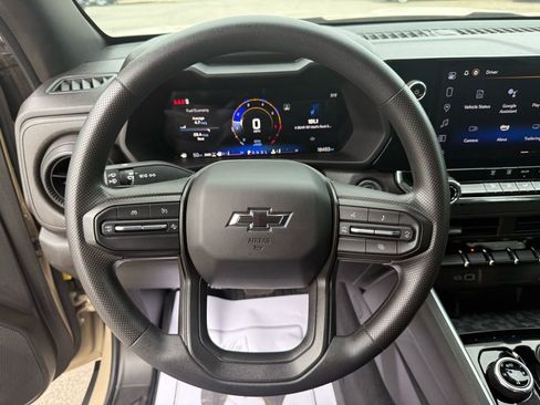 Used 2024 Chevrolet Colorado Trail Boss w/ Technology Package image 22