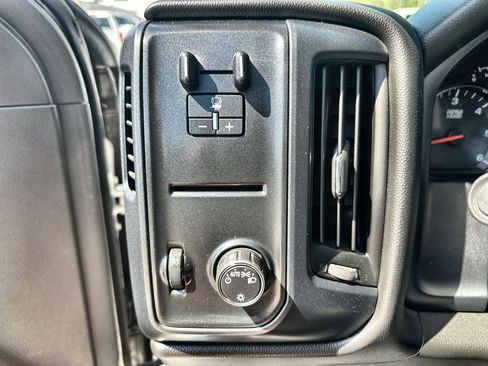 Used 2017 Chevrolet Silverado 1500 W/T w/ Trailering Package image 16