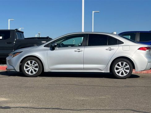 Certified 2025 Toyota Corolla LE image 9