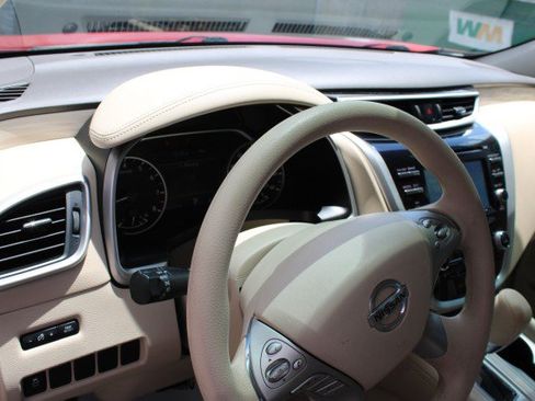 Used 2015 Nissan Murano S FWD image 23