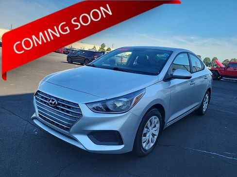 Used 2019 Hyundai Accent SE FWD image 1