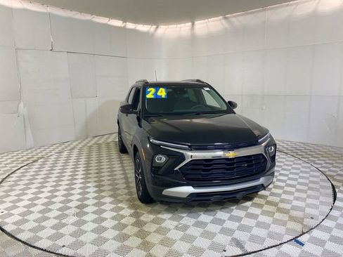 Used 2024 Chevrolet TrailBlazer LT FWD image 45