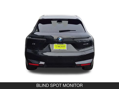 Used 2025 BMW iX xDrive50 AWD/4WD image 8