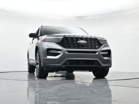 Used 2022 Ford Explorer ST image 33