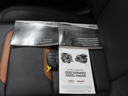 Used 2025 GMC Sierra 2500 AT4 w/ AT4 Premium Plus Package AWD/4WD image 71