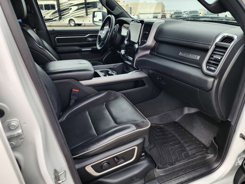 Used 2023 RAM 1500 Laramie AWD/4WD image 13