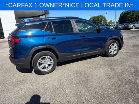 Used 2023 GMC Terrain SLE w/ Driver Convenience Package FWD image 11