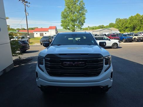 Used 2025 GMC Sierra 1500 AT4 AWD/4WD image 3