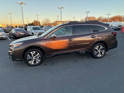 Used 2021 Subaru Outback Touring w/ Popular Package #2 image 14