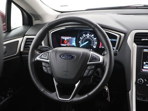Used 2015 Ford Fusion SE w/ Equipment Group 202A FWD image 14
