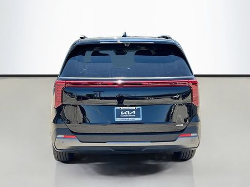 New 2026 Kia Carnival SX Prestige FWD image 6