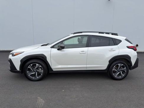 Used 2025 Subaru Crosstrek 2.0i Premium image 9