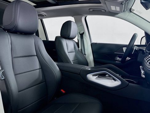 New 2026 Mercedes-Benz GLS 450 4MATIC image 6