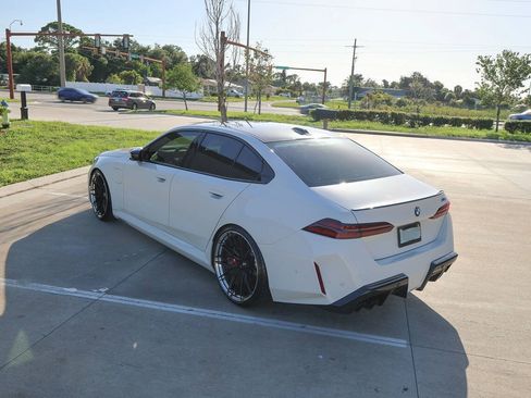 Used 2026 BMW M5 w/ Executive Package AWD/4WD image 30