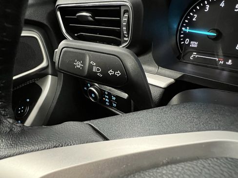 Used 2024 Ford Explorer XLT w/ Equipment Group 202A image 32