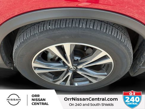 Used 2017 Nissan Rogue SL w/ SL Premium Package FWD image 9