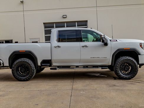 Used 2021 GMC Sierra 2500 Denali w/ Denali Ultimate Package image 11