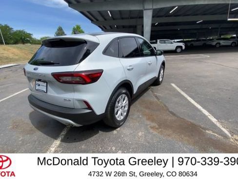 Used 2025 Ford Escape Active AWD/4WD image 9