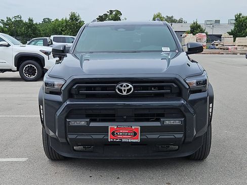 Used 2025 Toyota 4Runner SR5 RWD image 8