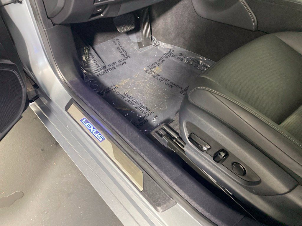 Certified 2024 Lexus ES 300h w/ Premium Package FWD image 25