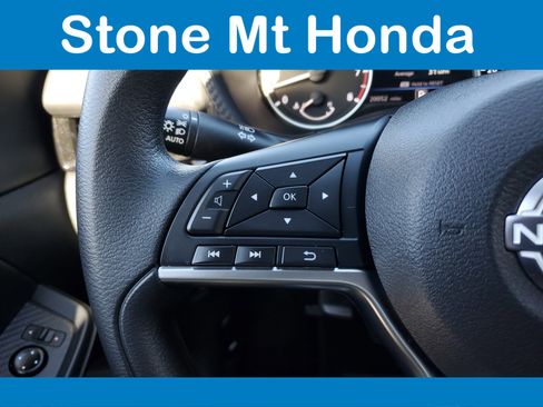 Used 2025 Nissan Sentra SV image 22