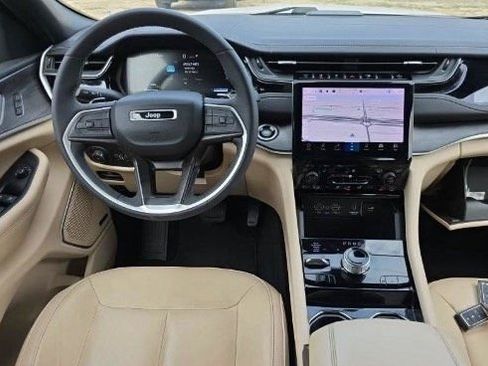 Used 2022 Jeep Grand Cherokee Limited 4xe image 26