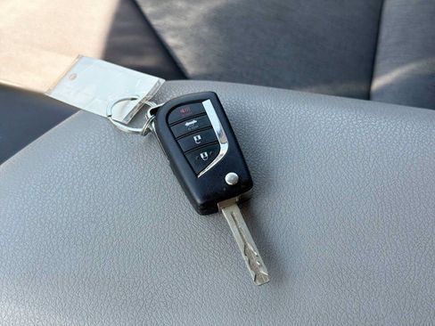 Used 2021 Toyota Camry LE FWD image 28