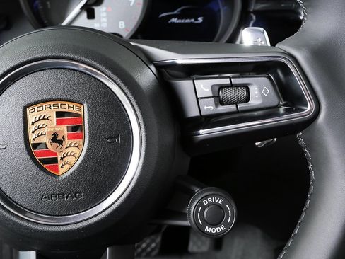 New 2026 Porsche Macan S image 12