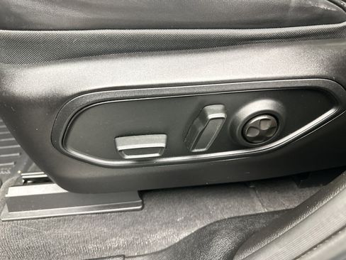 Used 2022 Jeep Grand Cherokee Limited w/ Trailer Tow Prep Group (B) image 13